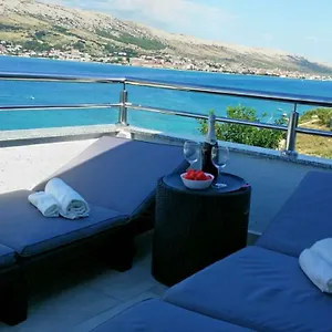 https://solaria-apartments.hotelinzadar.com